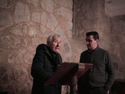 José Sacristán e Ignacio García, el pasado enero en el Monasterio de Suso (San Millán de la Cogolla), durante una lectura de Voces de la Lengua.