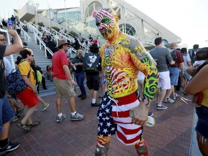 Varios de los más de 130.000 fans que llenan las salas, el centro de convenciones y las conferencias de la Comic-Con.