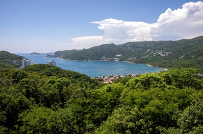 La bahía de Puerto Marqués, al sudeste de la bahía de Acapulco.