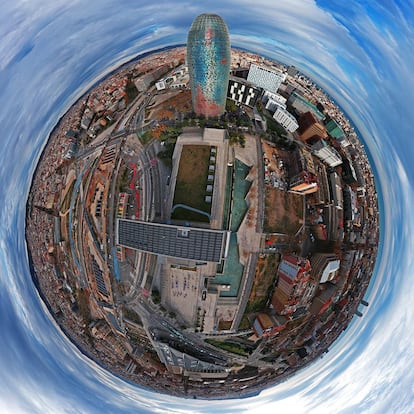 Vista de la plaça de les Glòries Catalans.