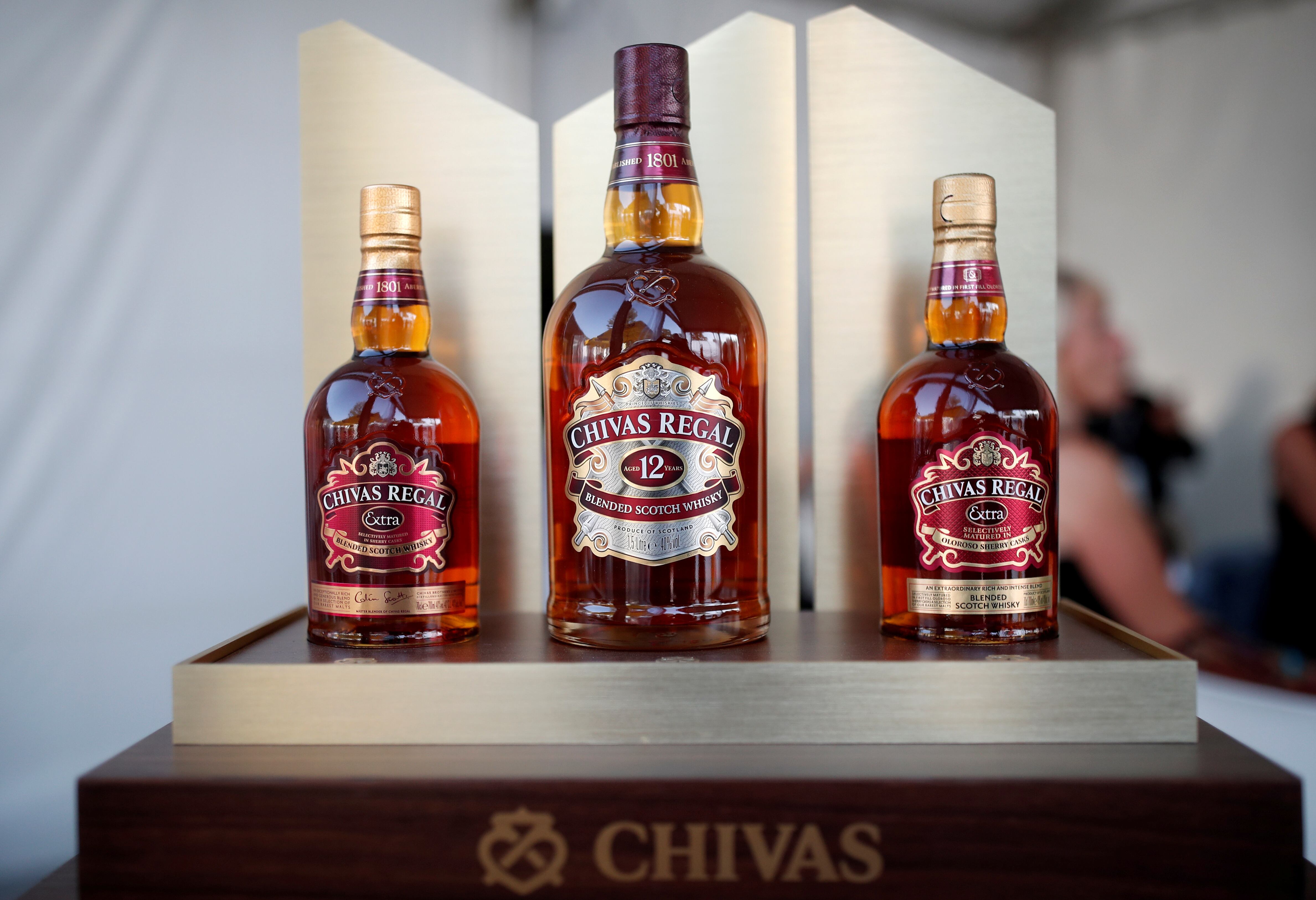Botellas de whisky Chivas Regal, de Pernod Ricard.