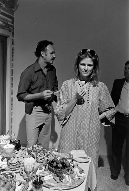 Gene Hackman y Candice Bergen en el rodaje de 'De presidio a primera pgina'  (1976).