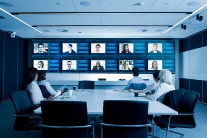 La tecnología permite celebrar consejos de administración virtuales.