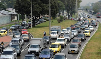 Atasco durante una huelga de transporte público en Bogotá.