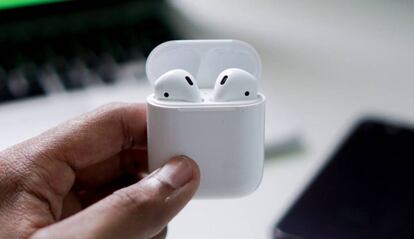 Airpods de Apple.