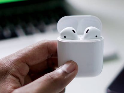 Airpods de Apple.