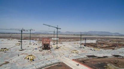 Vista aérea de la zona de captación de agua, en su fase de nivelación del terreno.