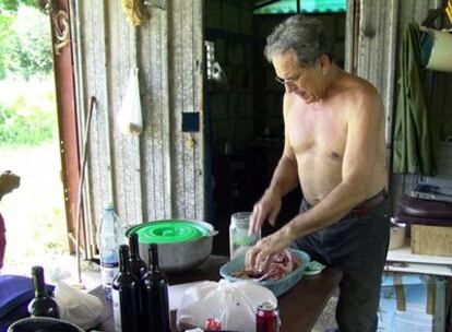 Conrado Hernández, en su finca de Matanzas.