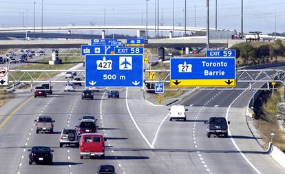 Tráfico en la autopista de circunvalación de Toronto (Canadá) 407 ETR, operada por Ferrovial.