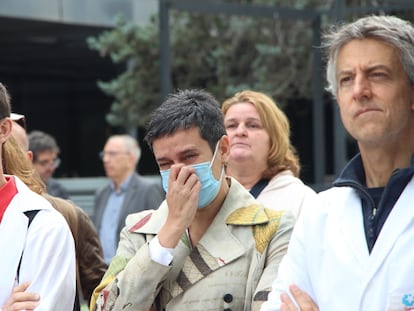 En el centro, Gemma Tena, doctora del SAR de Mejorada del Campo, en la manifestación del pasado 28 de octubre en Madrid.