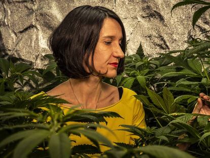 Carola Pérez, president of the Spanish Medicinal Cannabis Observatory cultivating at home.