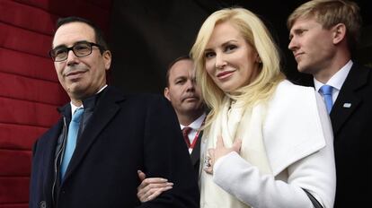 Steve Mnuchin y Louise Linton.