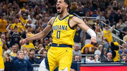 Tyrese Haliburton, base de los Indiana Pacers, celebra una de sus canastas del partido de este domingo contra los New York Knicks,