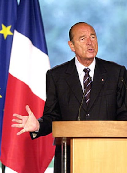 Chirac, ayer, durante su discurso en el palacio del Elíseo, en París.