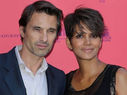 Olivier Martinez y Halle Berry Arrivals en la gala Les Toiles enchantees, en 2015. 