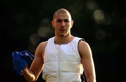 Benzema, en un entrenamiento con la selección de Francia.