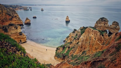 Praia Do Camilo vista desde el mirador.