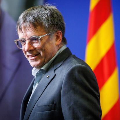 Brussels (Belgium), 31/05/2024.- Former Catalan Regional President Carles Puigdemont speaks to the media in Brussels, Belgium, 31 May 2024. Puigdemont's appearance comes a day after the Amnesty Law was approved in Spain. The Amnesty Law is part of the deal struck by the Spanish prime minister's PSOE party to form a coalition government with the support of Catalan and Basque pro-independent parties following the elections in July 2023. The bill would grant amnesty to people facing legal issues for involvement in Catalonia's failed 2017 independence bid. (Elecciones, Blgica, Espa?a, Bruselas) EFE/EPA/OLIVIER MATTHYS
