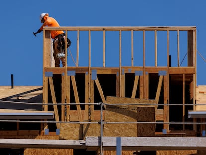 Construcción de casas en Vista, California, en una imagen de archivo.