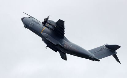 El Airbus A400M durante el Salón Aeronáutico de Farnborough, Reino Unido.