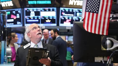 Investidores em Wall Street, na noite de terça.