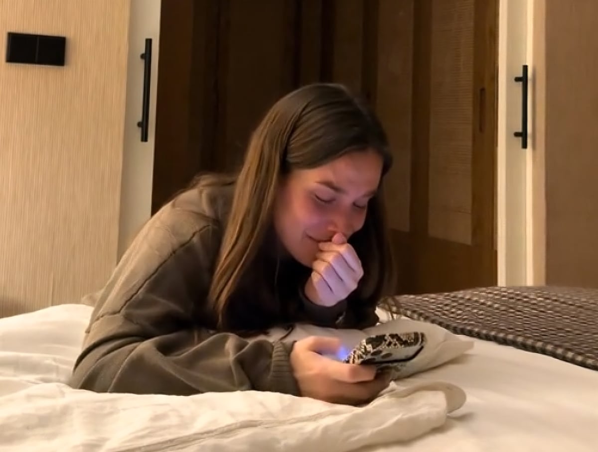 El llanto de María Pombo en Instagram tras ser madre por tercera vez o por qué verse desbordada por las emociones en el posparto es lo normal