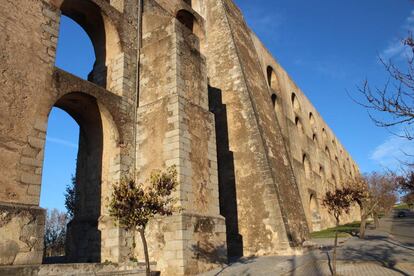 Acueducto de la ciudad, símbolo de Elvas.