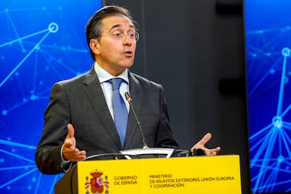 El ministro de Asuntos Exteriores, Unión Europea y Cooperación, José Manuel Albares durante una rueda de prensa este lunes en Madrid.