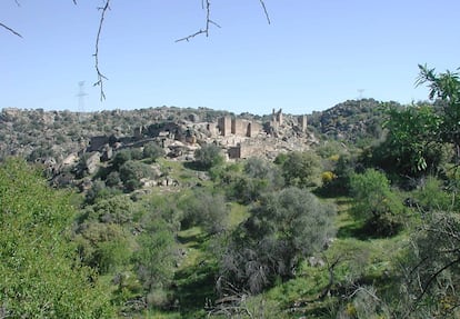 Vista de la alcazaba del yacimiento toledano de Vascos, en Navalmoralejo.