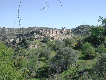 Vista de la alcazaba del yacimiento toledano de Vascos, en Navalmoralejo.
