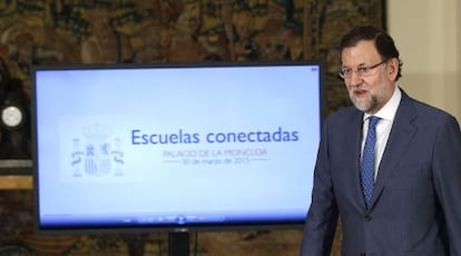 Rajoy, en la firma del proyecto &quot;Escuelas conectadas&quot;. 