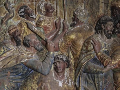 Detalle de 'El Beso de Judas', dentro del retablo de Quintanilla de Riofresno, en Burgos.