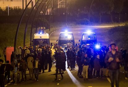 En total son 500 antidisturbios los que vigilan la zona.