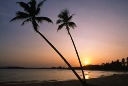 Atardecer en Cherating, una de las mejores playas para surfear en Malasia.