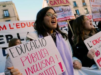 Protestas en defensa de la educación pública en Barcelona