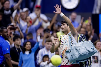 Alcaraz se despide de los aficionados de la Arthur Ashe.