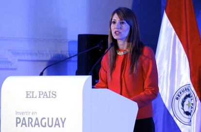 La periodista, Macarena Berlín, durante su participación en el encuentro.