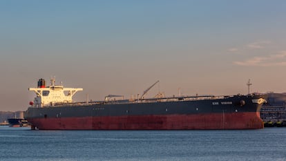 El White Crane, uno de los petroleros sancionados por Estados Unidos, en Países Bajos, el 16 de marzo de 2014.