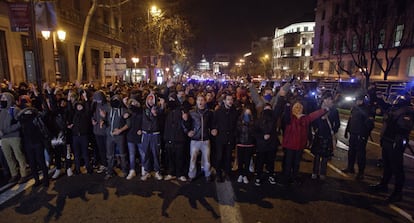 La calle Alcalá de Madrid fue cortada por un grupo de manifestantes.