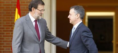 El presidente del Gobierno, Mariano Rajoy, recibe en La Moncloa a Iñigo Urkullu, presidente del Gobierno Vasco.