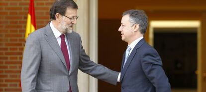 El presidente del Gobierno, Mariano Rajoy, recibe en La Moncloa a I&ntilde;igo Urkullu, presidente del Gobierno Vasco.