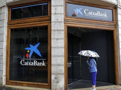 Caixabank, uno de los bancos y empresas que ha trasladado su sede social. 