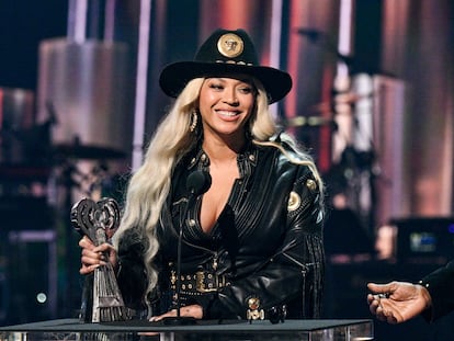 Beyoncé recibiendo el Premio Innovador en los iHeartRadio Music Awards 2024 celebrados en el Dolby Theatre de Los Ángeles (California), el 1 de abril de 2024.