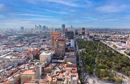Vistas del mirador de la Torre Latinoamericana en el centro de Ciudad de México. 