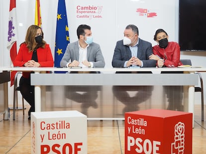 De izquierda a derecha, la vicesecretaria del PSCyL-PSOE, Virginia Barcones; el secretario general del PSOE de Castilla y León, Luis Tudanca; el presidente de la Diputación Provincial de León, Eduardo Morán; y la secretaria de Organización del PSOE en Castilla y León y candidata a las Cortes por Zamora, Ana Sánchez, presiden el Consejo Territorial de la formación, en la Sede del PSOE, este martes en Valladolid.