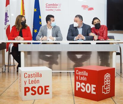 De izquierda a derecha, la vicesecretaria del PSCyL-PSOE, Virginia Barcones; el secretario general del PSOE de Castilla y León, Luis Tudanca; el presidente de la Diputación Provincial de León, Eduardo Morán; y la secretaria de Organización del PSOE en Castilla y León y candidata a las Cortes por Zamora, Ana Sánchez, presiden el Consejo Territorial de la formación, en la Sede del PSOE, este martes en Valladolid.