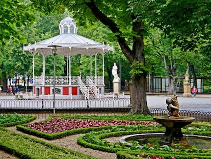 El parque de la Florida es un jardín botánico creado en el siglo XIX con gran diversidad de árboles y arbustos.