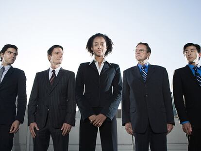 Un grupo de altos ejecutivos que, en su composición, refleja la escasa presencia de mujeres en puestos directivos.