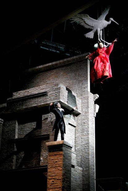 Recuperación por el festival del montaje de Ronconi de<i> La Cenerentola.</i>