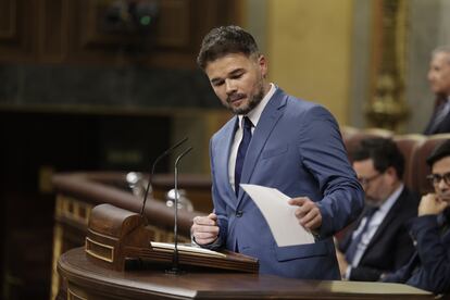 Gabriel Rufián, portavoz de ERC, interviene en el debate de investidura de Sánchez.